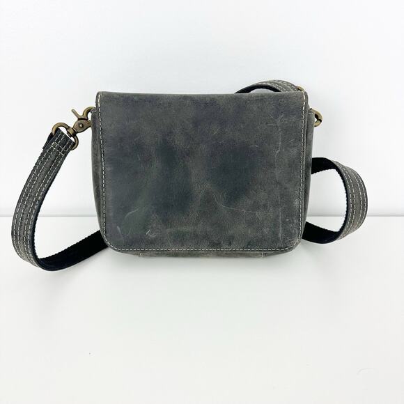 Gun Tote’n Mamas Conceal Carry Crossbody Purse Bag Distressed RFID - Picture 1 of 9